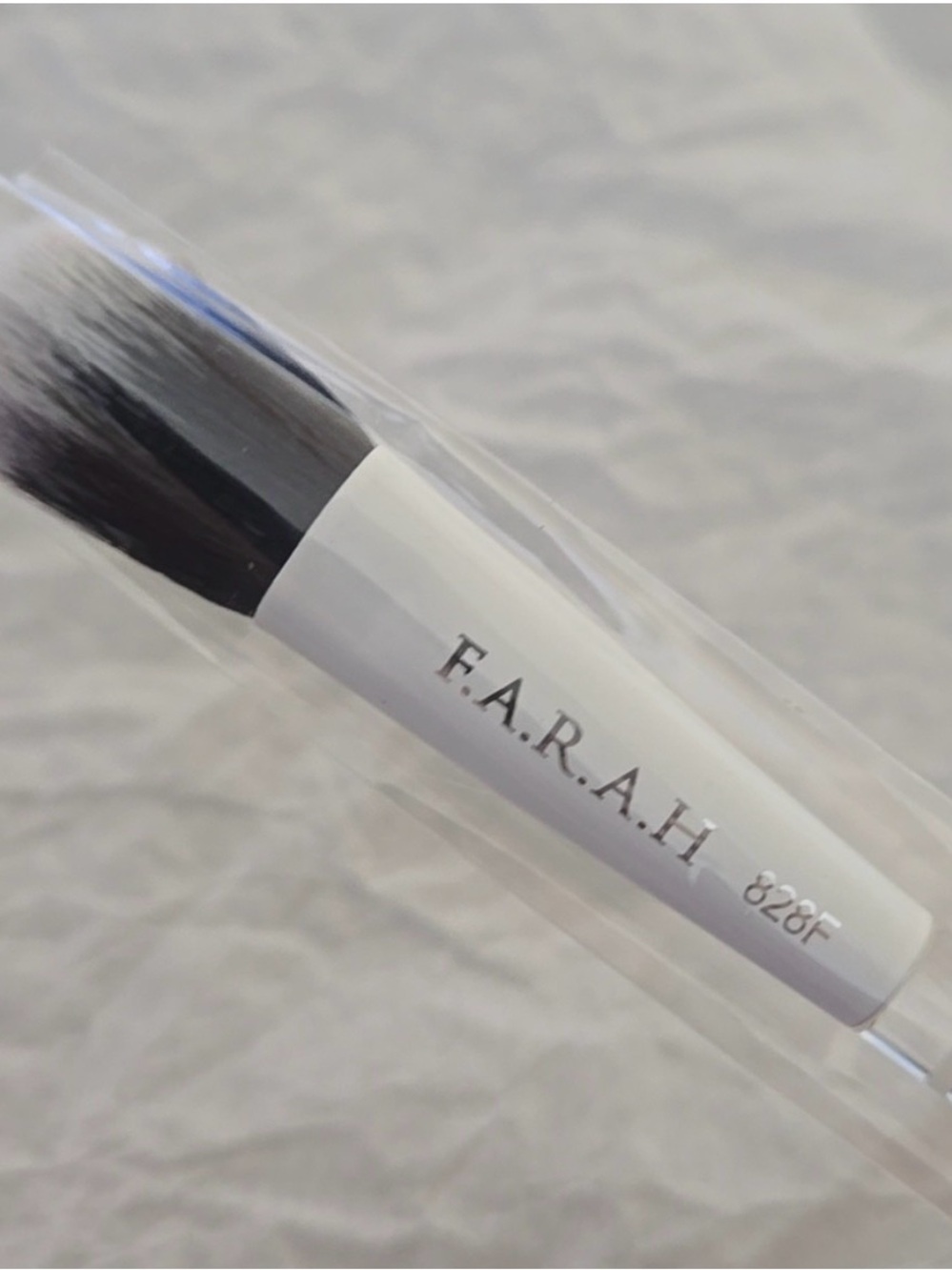 F.A.R.A.H HIGHLIGHT BRUSH 828F - Soft Synthetic Bristles